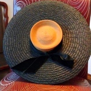 Lady's summervhat 1920 in new condition very beautiful